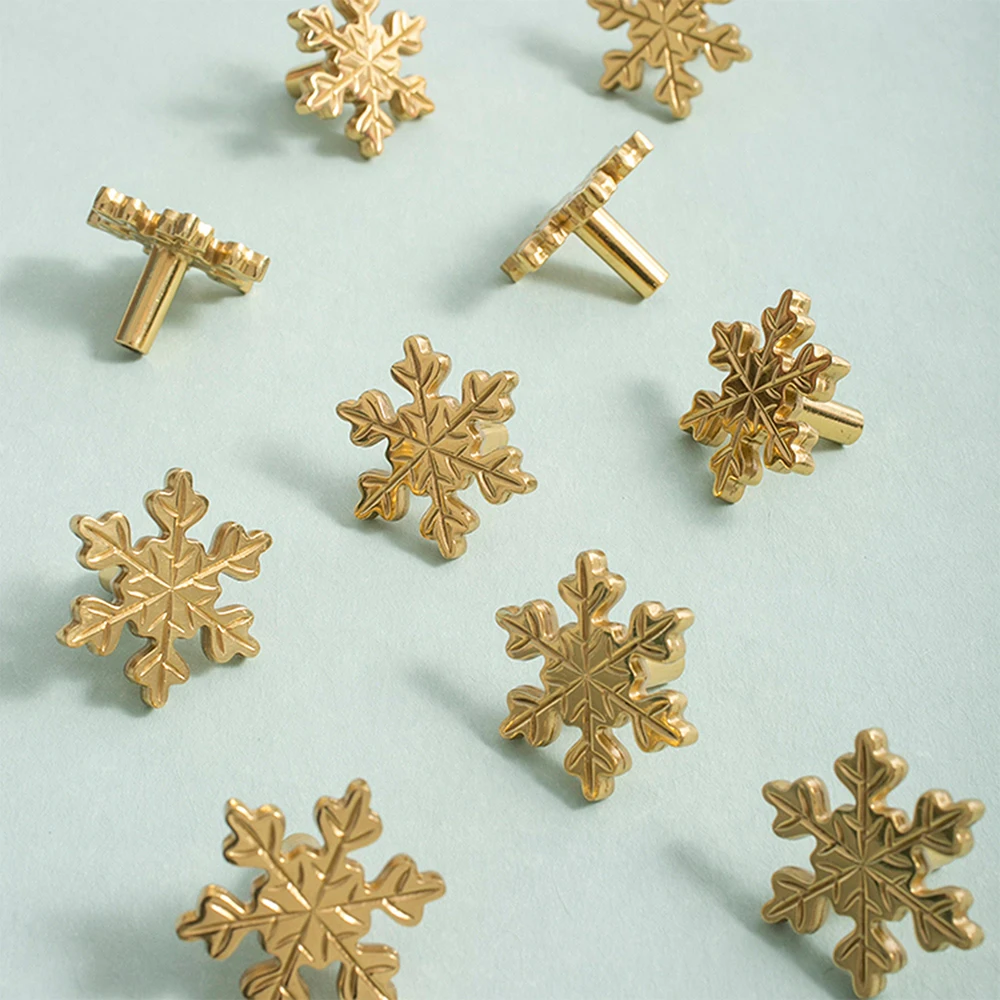Snowflake Brass Cabinet Door K - Unique Furniture Hardware Pulls recension och pris